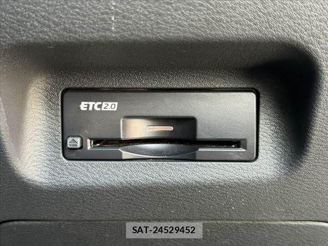 Nissan X-TRAIL HYBRID 2024-04 8884659-24
