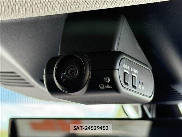 Nissan X-TRAIL HYBRID 2024-04 8884659-5