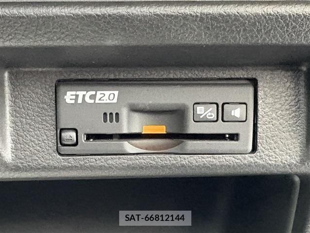 Suzuki X BEE 2021-02 1386967-24