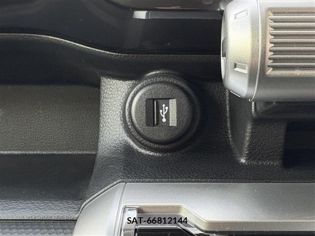 Suzuki X BEE 2021-02 1386967-26