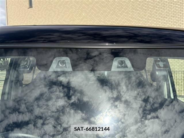 Suzuki X BEE 2021-02 1386967-28