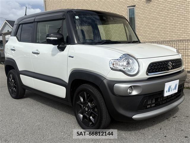 Suzuki X BEE 2021-02 1386967-3