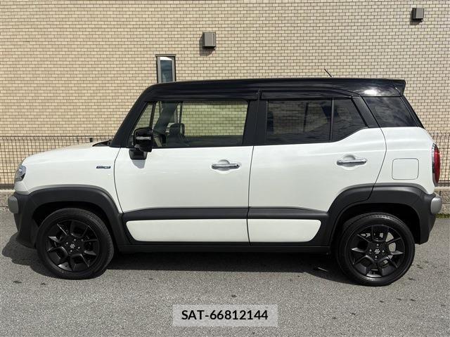 Suzuki X BEE 2021-02 1386967-5