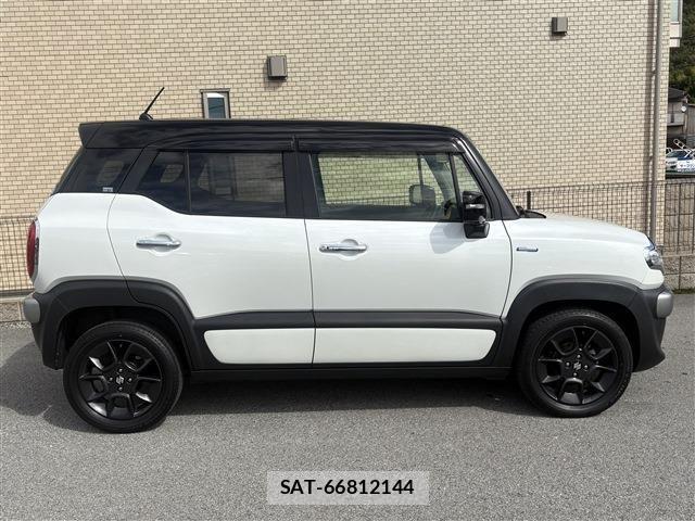 Suzuki X BEE 2021-02 1386967-7