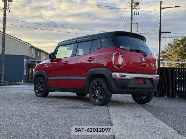 Suzuki X BEE 2019-05 2967592-2