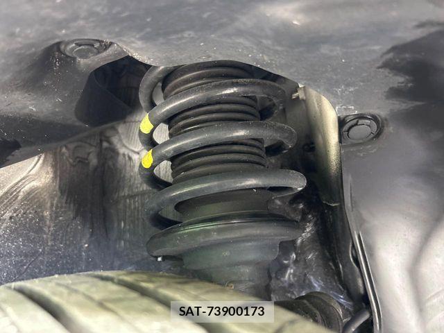 Suzuki X BEE 2022-09 3835200-19