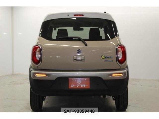 Suzuki X BEE 2018-02 4605054-5