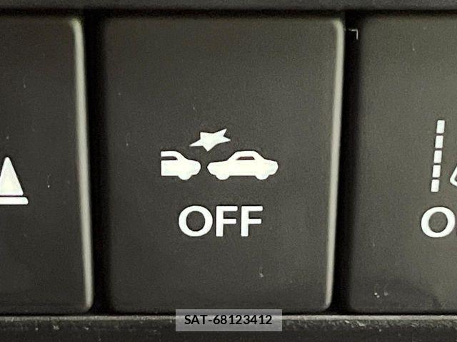 Suzuki X BEE 2020-02 5883405-3