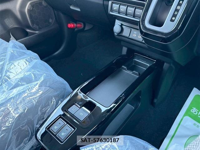Suzuki X BEE 2025-12 5883383-14