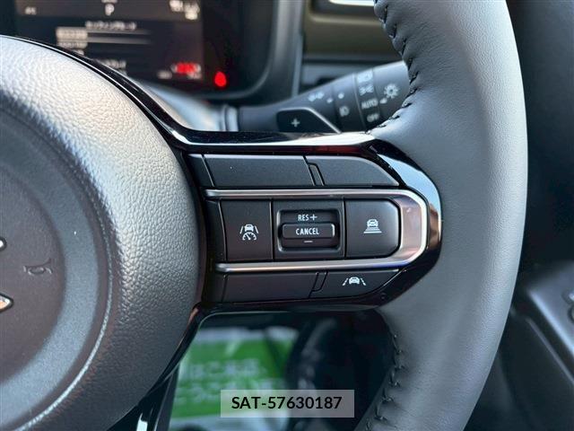 Suzuki X BEE 2025-12 5883383-24