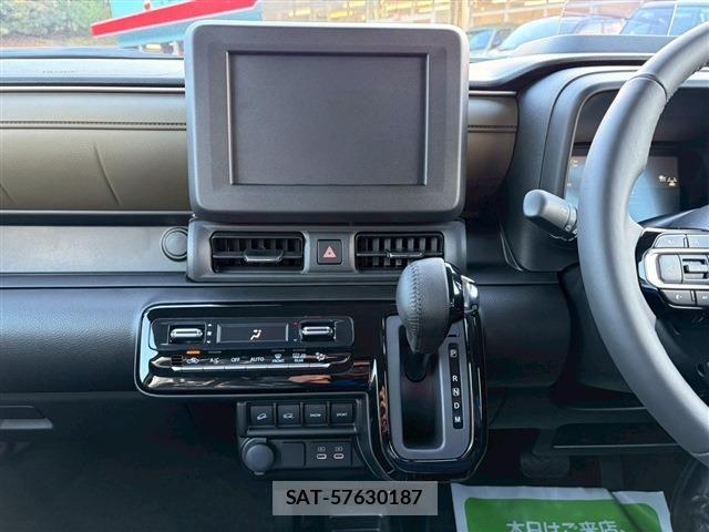 Suzuki X BEE 2025-12 5883383-28