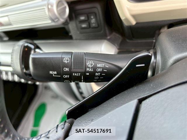 Suzuki X BEE 2019-01 5883419-25