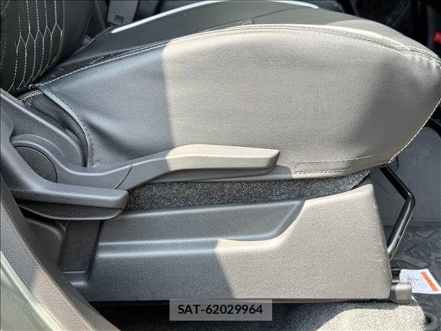 Suzuki X BEE 2023-10 5883408-15