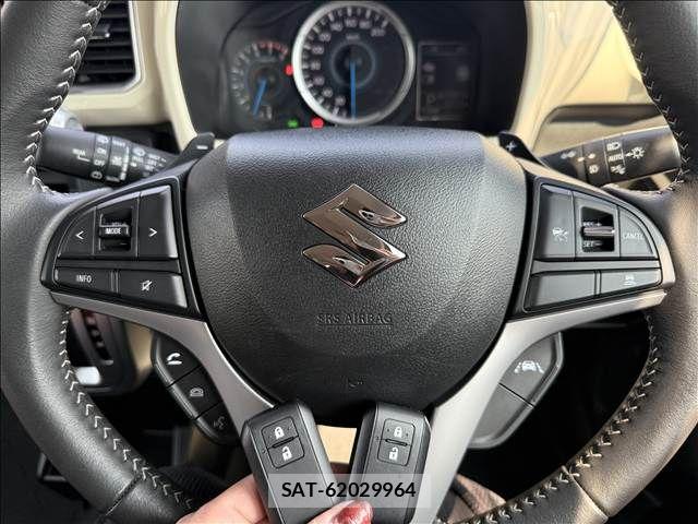 Suzuki X BEE 2023-10 5883408-17