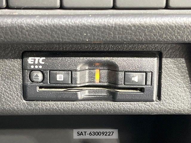 Suzuki X BEE 2023-02 6547532-3