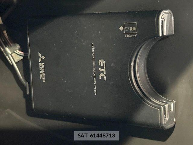 Suzuki X BEE 2018-03 6678864-5