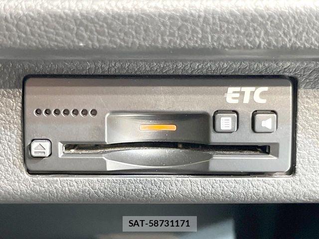 Suzuki X BEE 2018-02 6678863-6