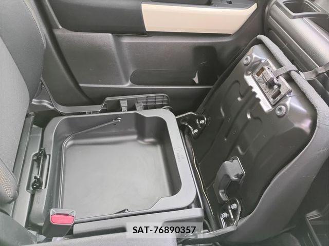 Suzuki X BEE 2020-03 6691355-26
