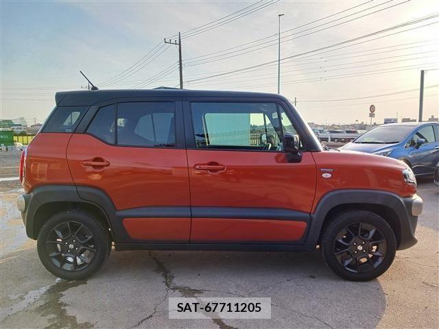 Suzuki X BEE 2019-05 6818135-11