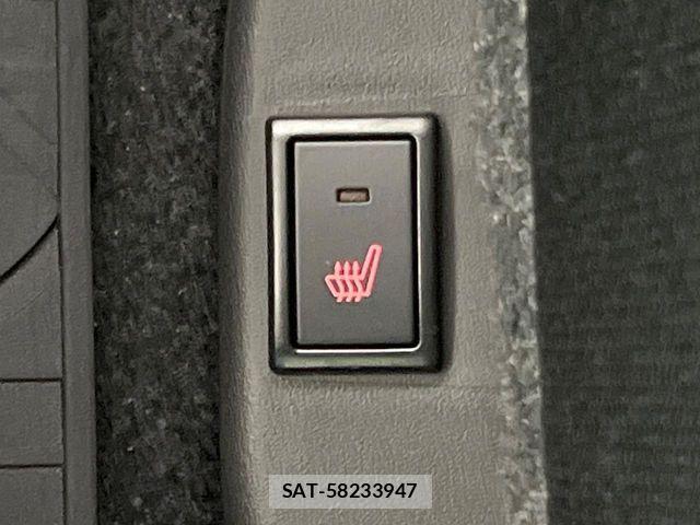 Suzuki X BEE 2022-07 6818129-6