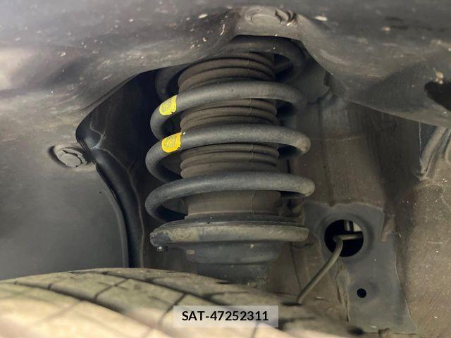 Suzuki X BEE 2019-08 6915793-19