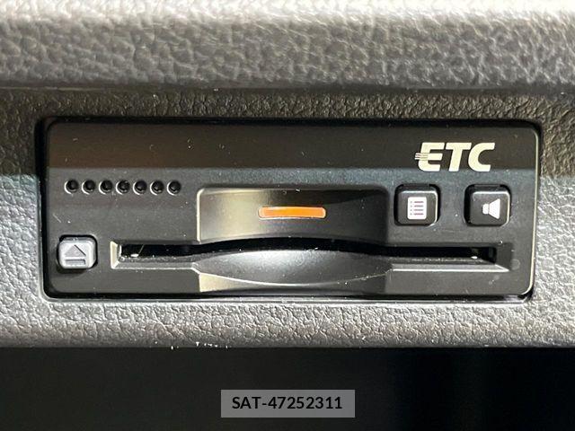 Suzuki X BEE 2019-08 6915793-3