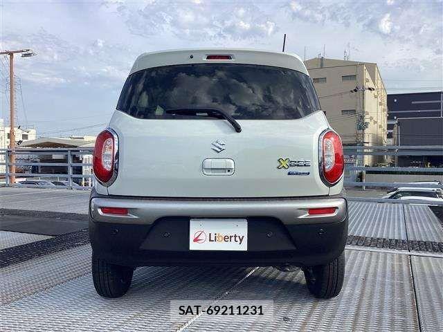 Suzuki X BEE 2025-03 6915785-11