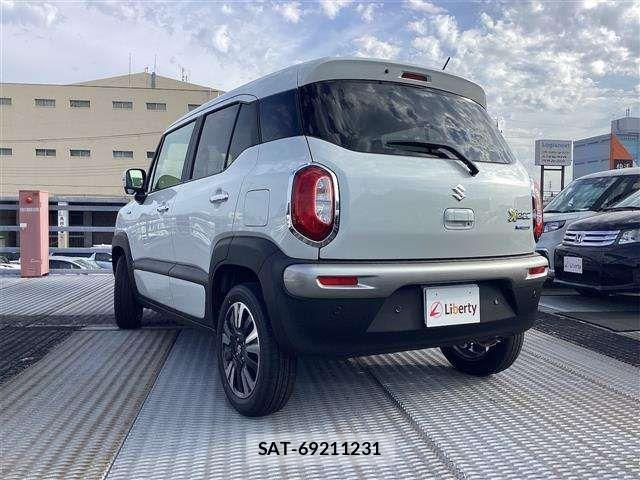 Suzuki X BEE 2025-03 6915785-12