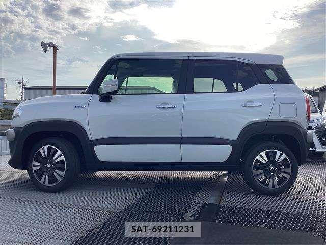 Suzuki X BEE 2025-03 6915785-13