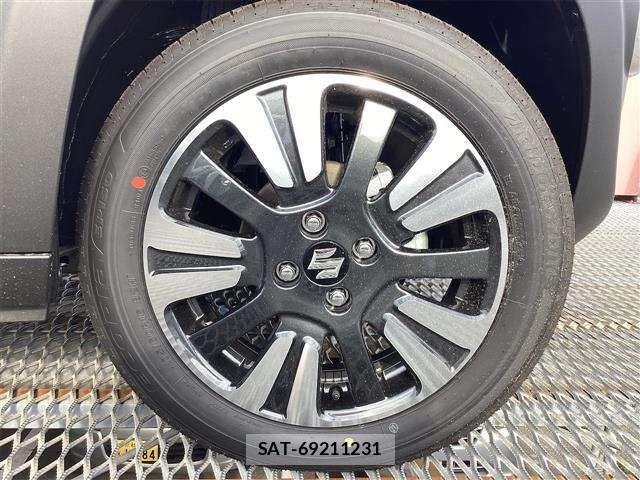 Suzuki X BEE 2025-03 6915785-15