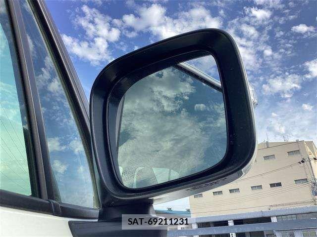 Suzuki X BEE 2025-03 6915785-19