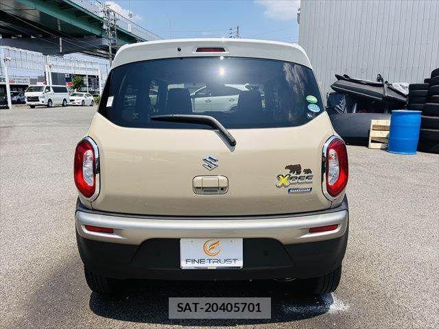 Suzuki X BEE 2018-04 6915787-17