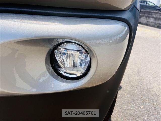 Suzuki X BEE 2018-04 6915787-22