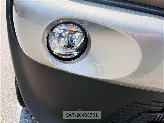 Suzuki X BEE 2018-04 6915787-23