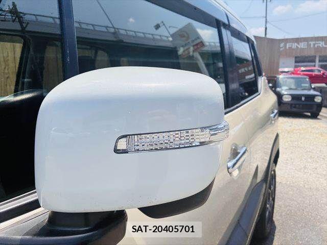 Suzuki X BEE 2018-04 6915787-24