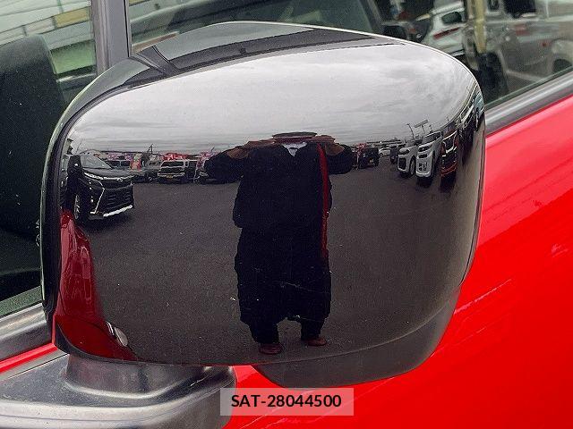 Suzuki X BEE 2019-03 7061494-24