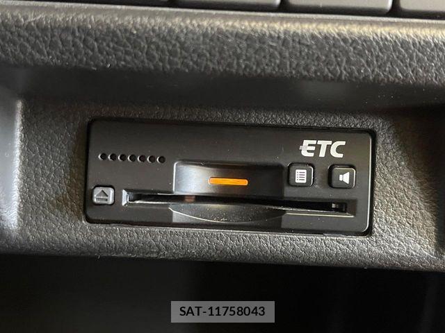 Suzuki X BEE 2018-09 7061491-5