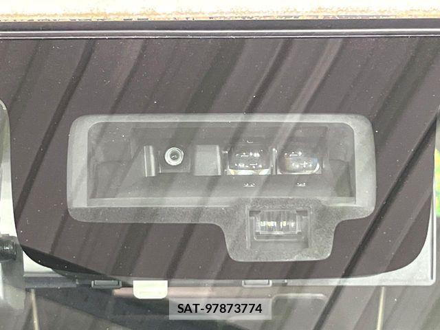 Suzuki X BEE 2019-02 7227523-3