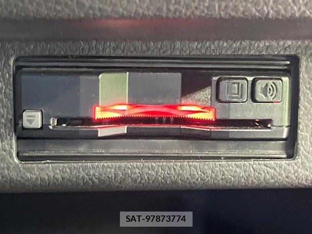 Suzuki X BEE 2019-02 7227523-6