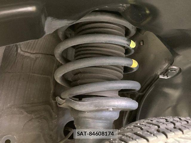 Suzuki X BEE 2018-04 7227514-19
