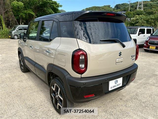 Suzuki X BEE 2026-05 7227532-12