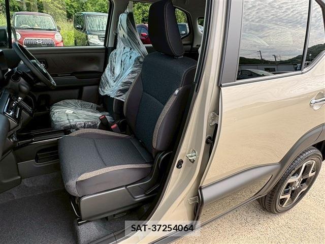 Suzuki X BEE 2026-05 7227532-4
