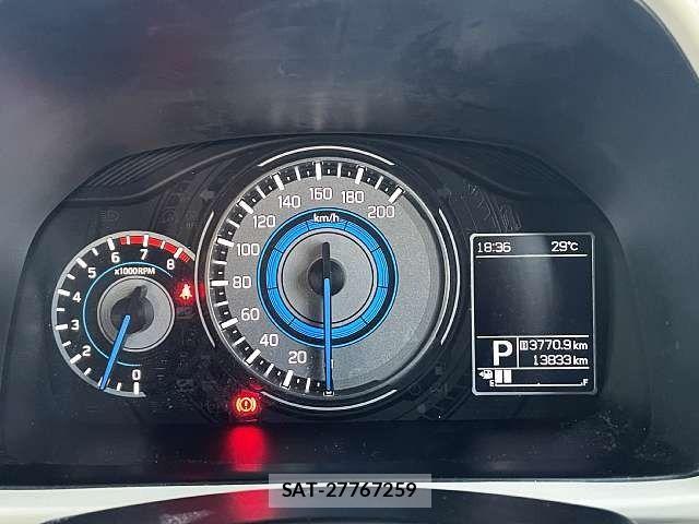 Suzuki X BEE 2018-02 7252922-3