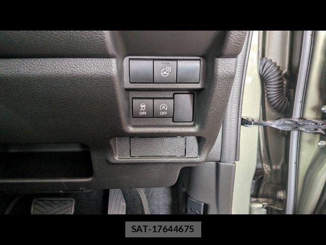 Suzuki X BEE 2025-10 7360586-13