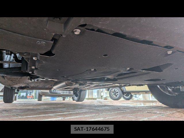 Suzuki X BEE 2025-10 7360586-20