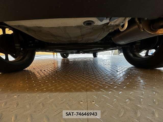 Suzuki X BEE 2018-10 7459007-16