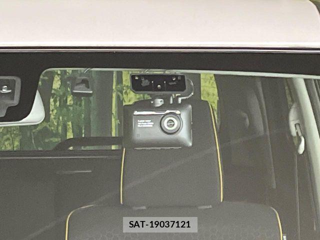 Suzuki X BEE 2019-10 7459009-5