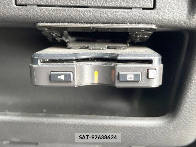 Suzuki X BEE 2019-09 7459017-6