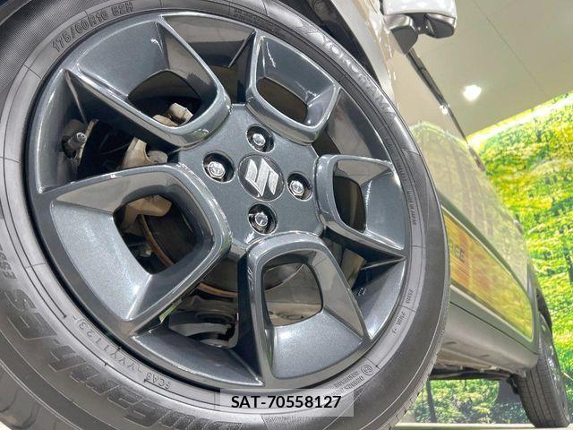 Suzuki X BEE 2018-02 7621522-12