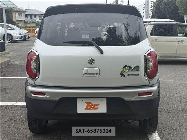 Suzuki X BEE 2021-06 7621521-22